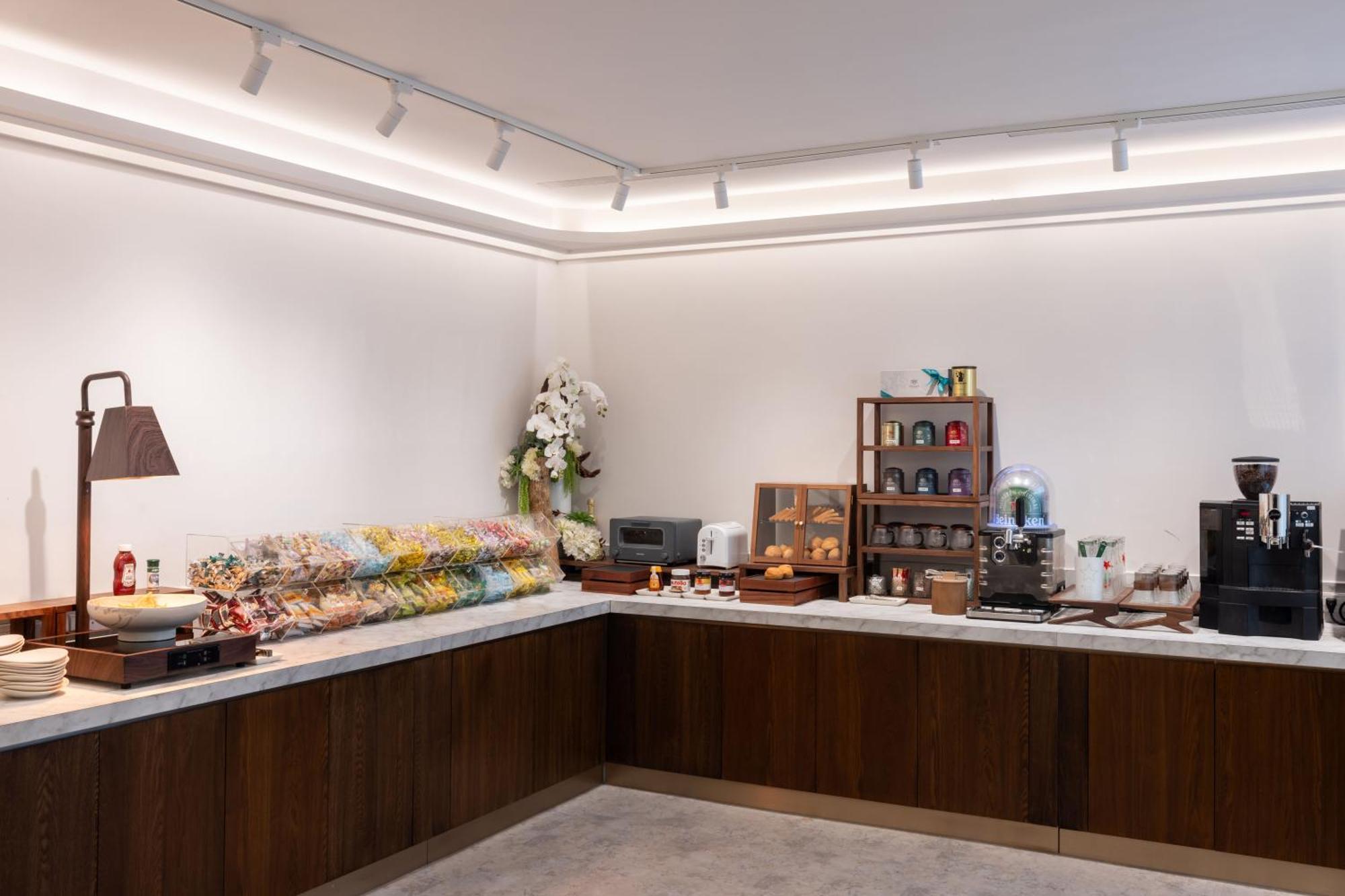Voyage Kaohsiung By Cosmos Oasis酒店 外观 照片